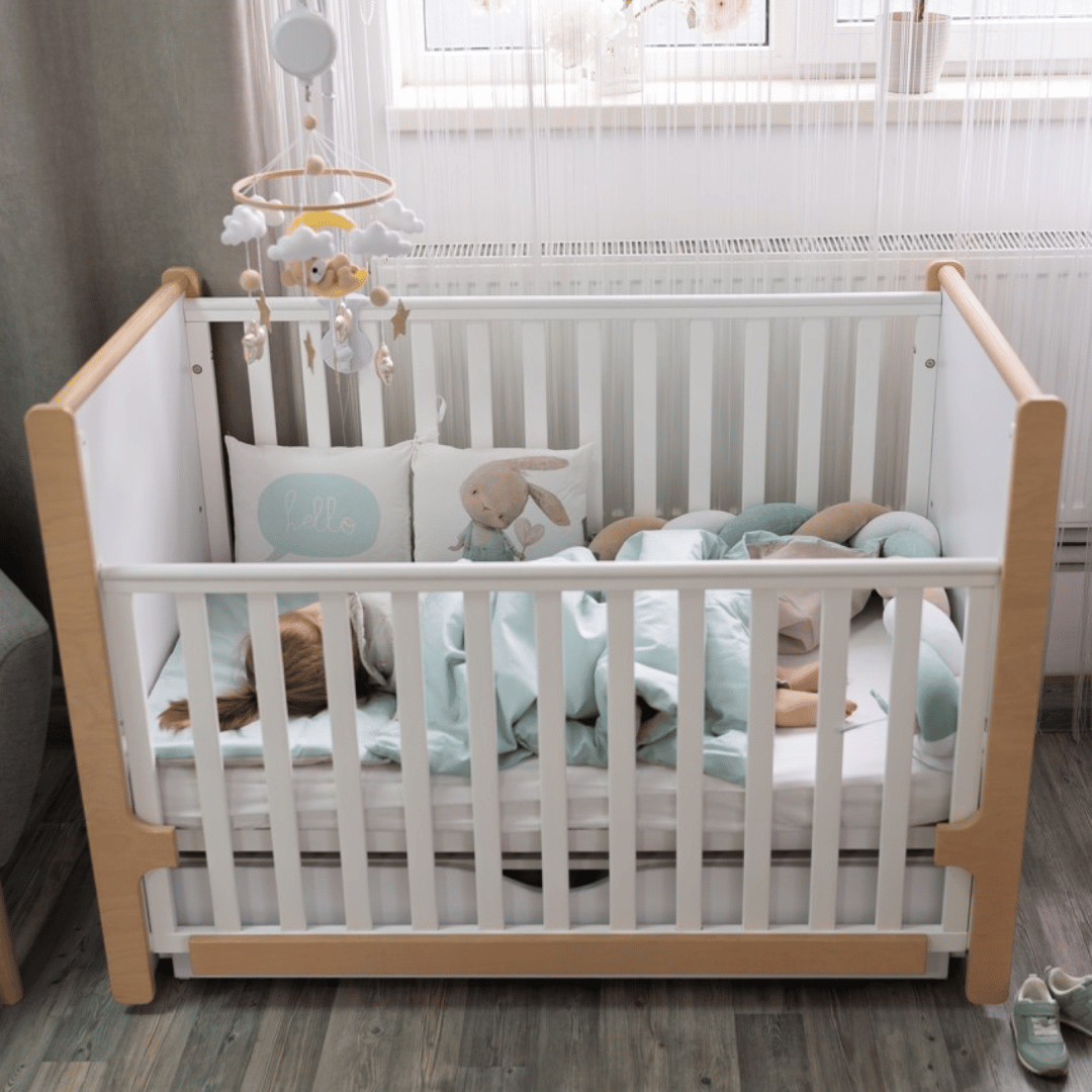 Dětská postýlka Markito Gekko Kids 120x60. Bílá / Přírodní Buk